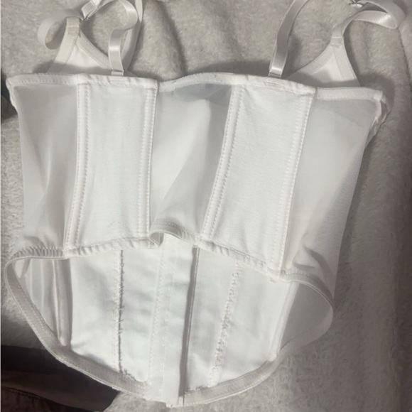 Kendal and Kylie white denim top from pacsun - Picture 2 of 3